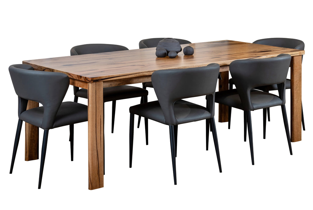Molmo Dining Table