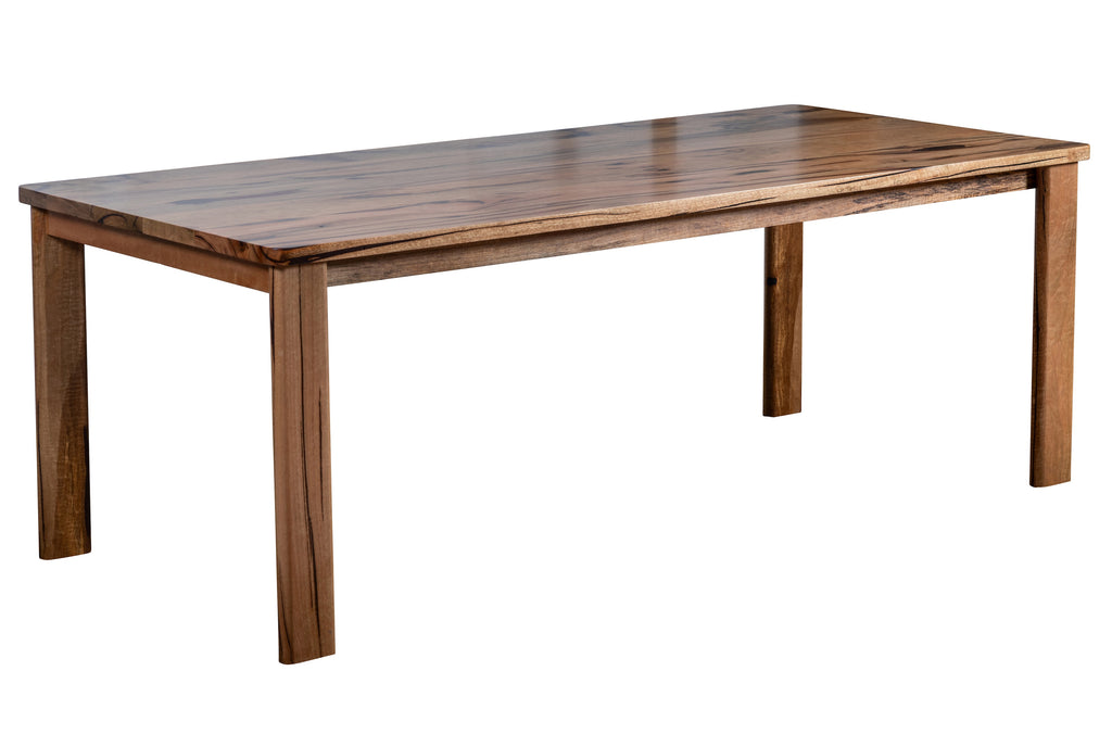 Molmo Dining Table